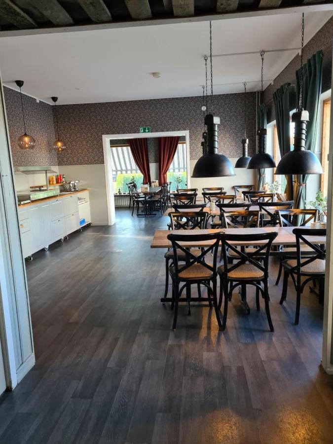 Dala-Jaerna Hotell Och Vandrarhem מראה חיצוני תמונה