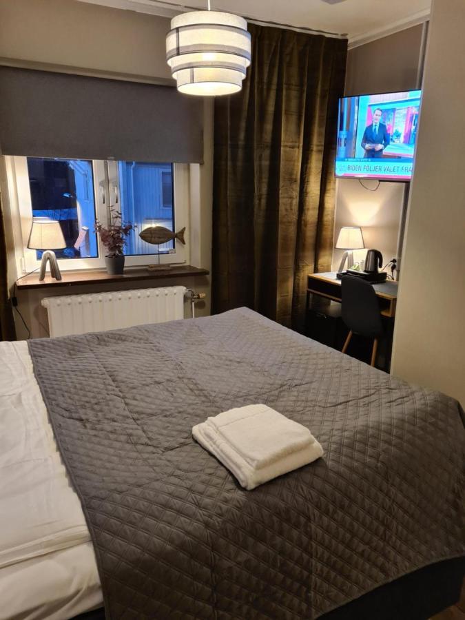 Dala-Jaerna Hotell Och Vandrarhem מראה חיצוני תמונה